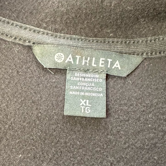 NWOT Athleta Warm Cozy Sherpa Quarter Snap Sweatshirt Pullover Black with Quilt - Picture 11 of 16
